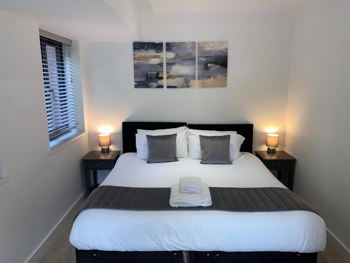 Roomotel - Broadoaks Apartments Solihull Esterno foto