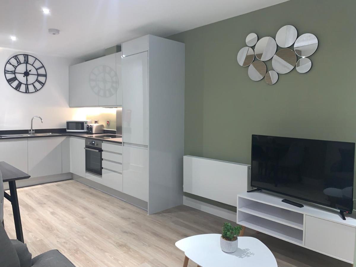 Roomotel - Broadoaks Apartments Solihull Esterno foto