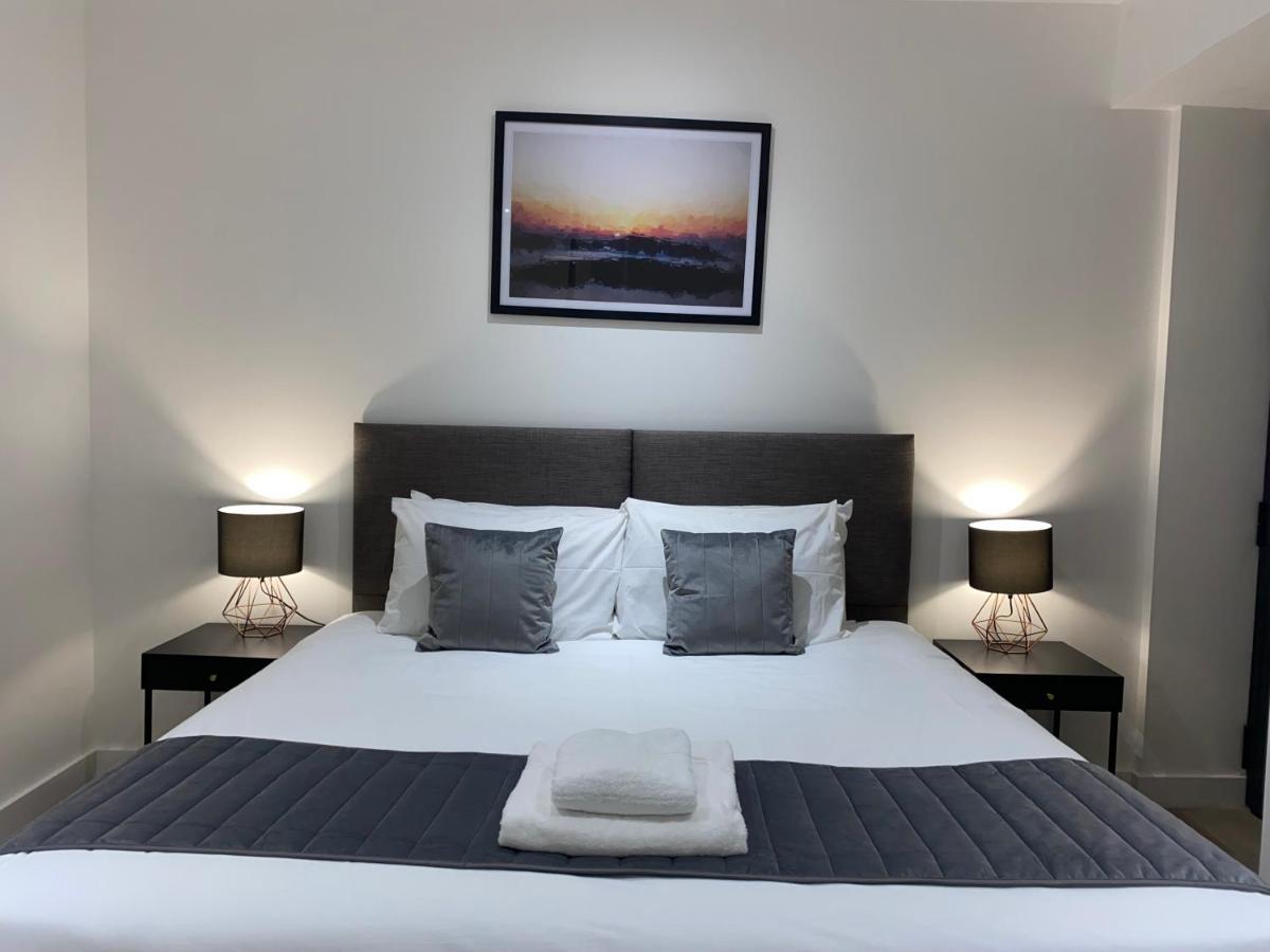 Roomotel - Broadoaks Apartments Solihull Esterno foto