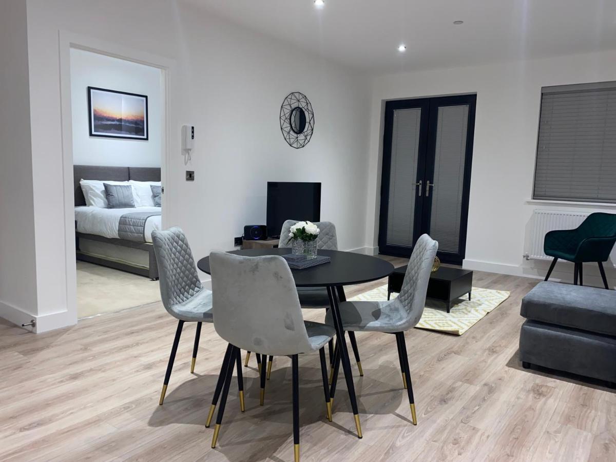 Roomotel - Broadoaks Apartments Solihull Esterno foto