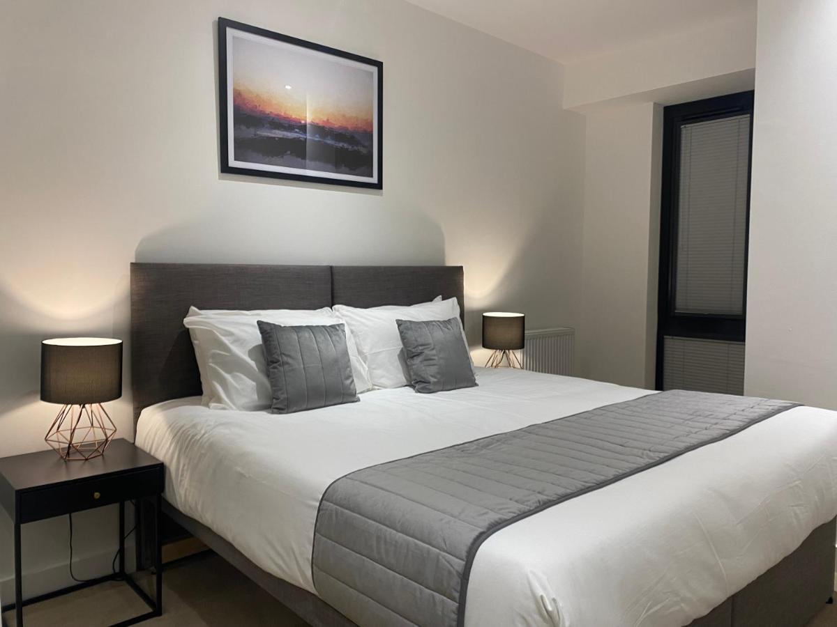 Roomotel - Broadoaks Apartments Solihull Esterno foto