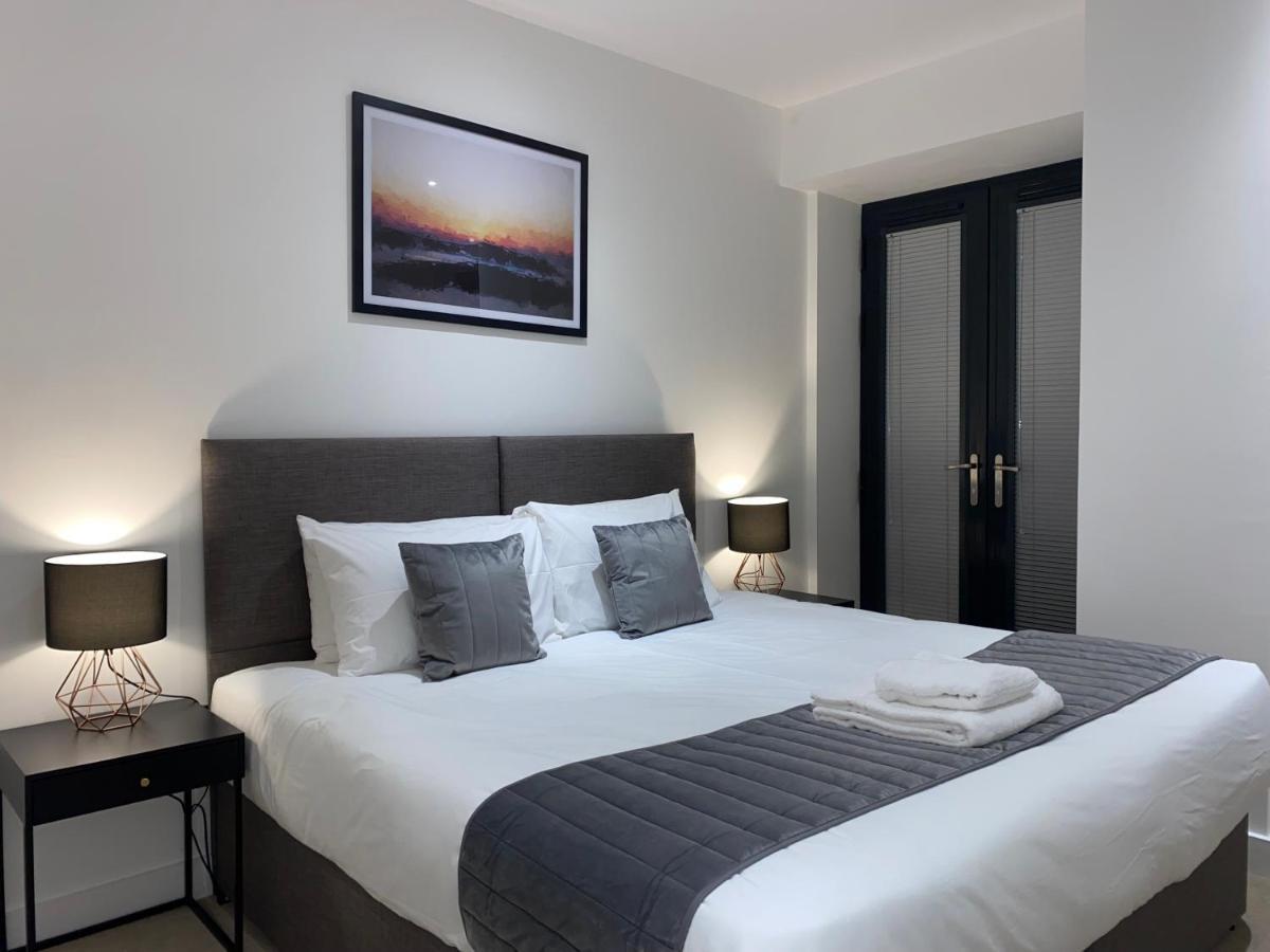 Roomotel - Broadoaks Apartments Solihull Esterno foto