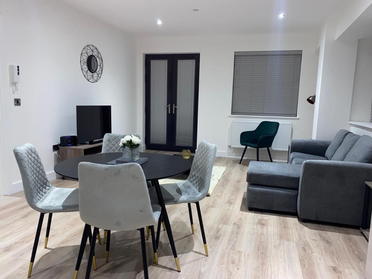 Roomotel - Broadoaks Apartments Solihull Esterno foto