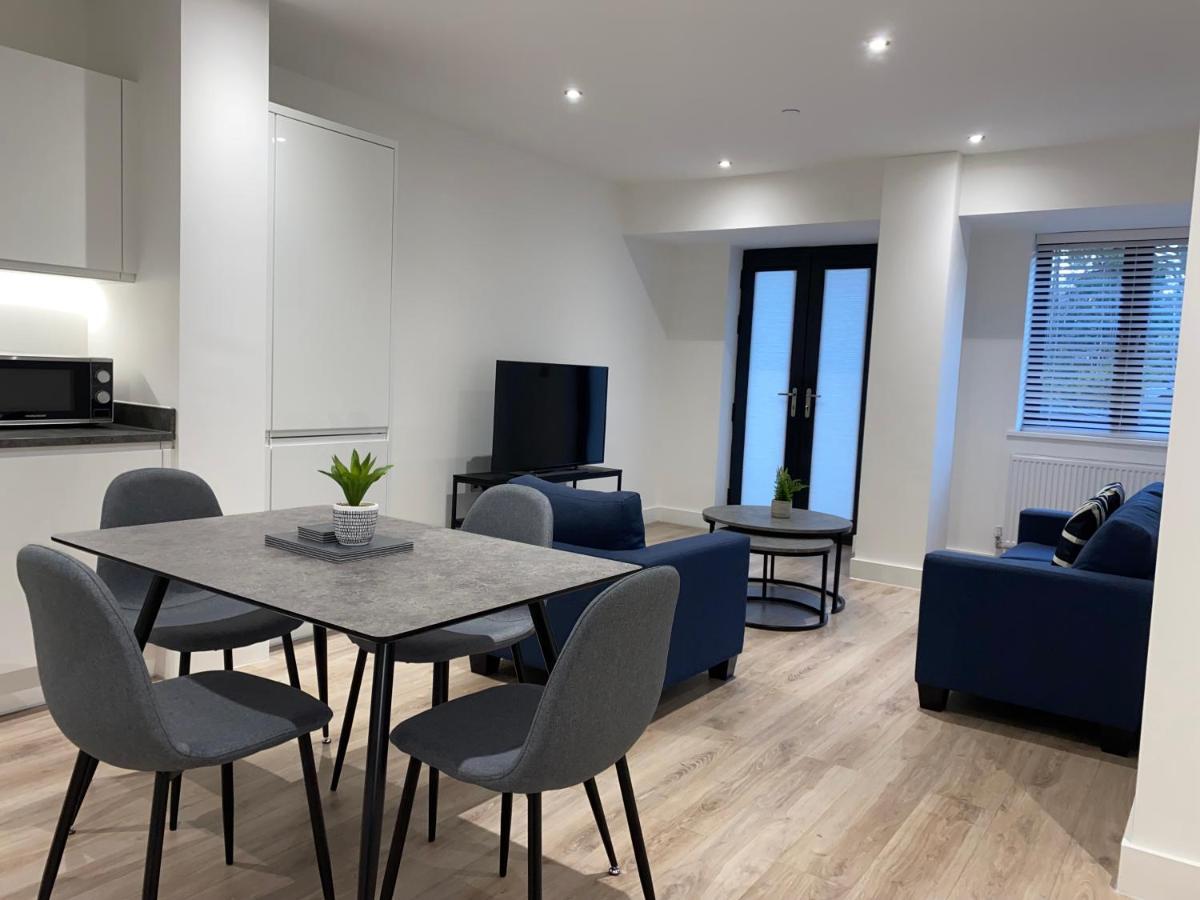 Roomotel - Broadoaks Apartments Solihull Esterno foto
