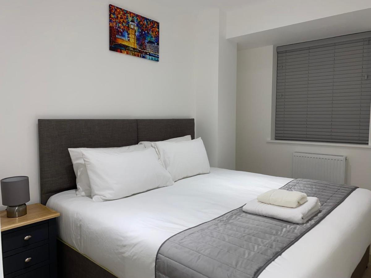 Roomotel - Broadoaks Apartments Solihull Esterno foto