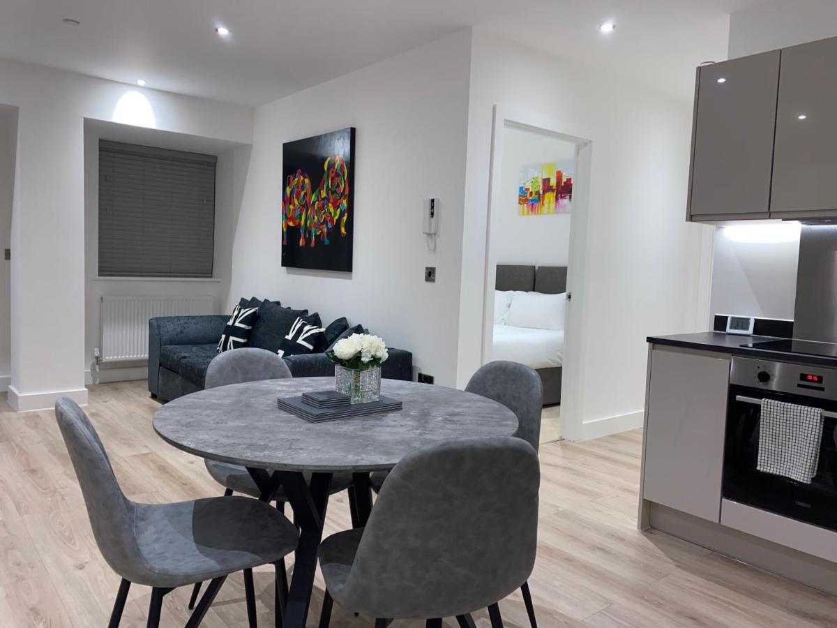 Roomotel - Broadoaks Apartments Solihull Esterno foto