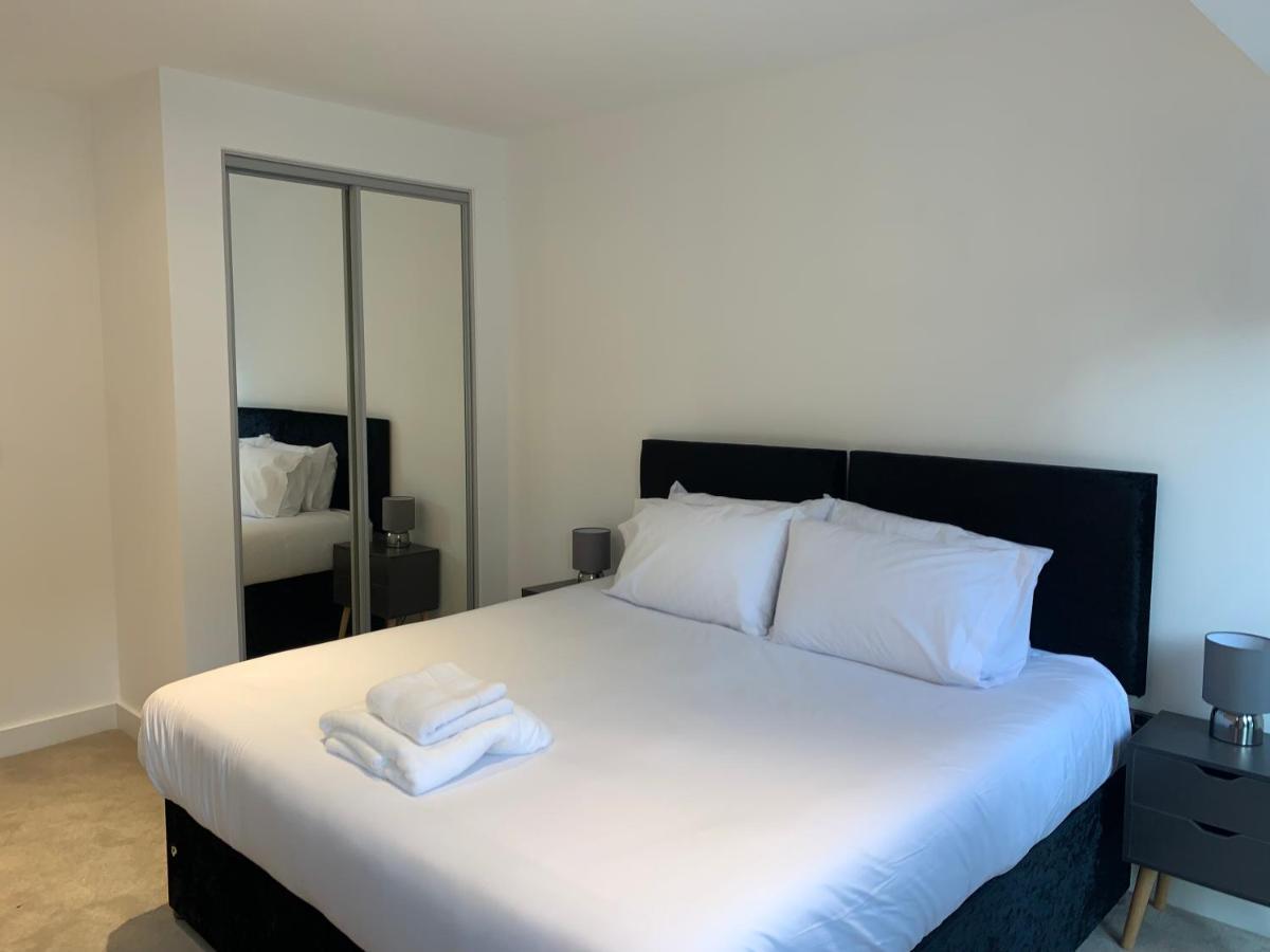 Roomotel - Broadoaks Apartments Solihull Esterno foto