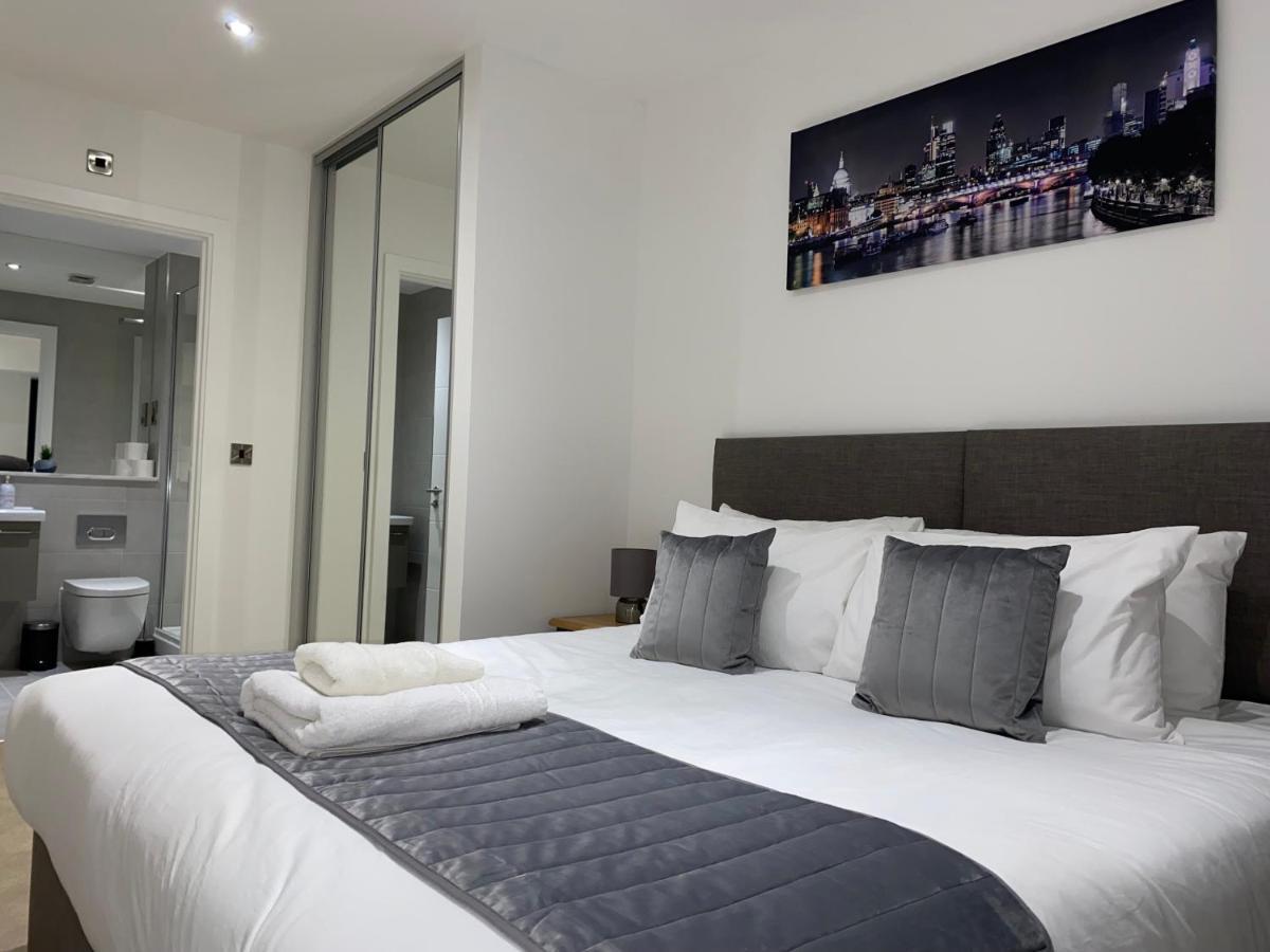 Roomotel - Broadoaks Apartments Solihull Esterno foto