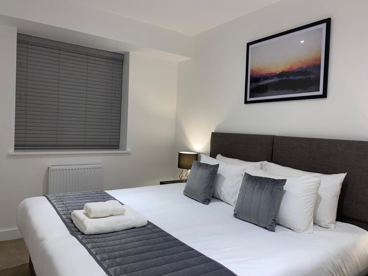 Roomotel - Broadoaks Apartments Solihull Esterno foto