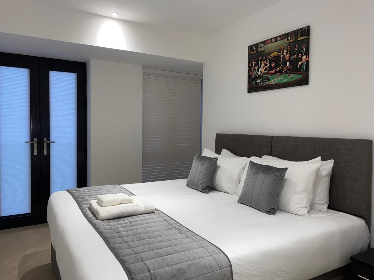Roomotel - Broadoaks Apartments Solihull Esterno foto